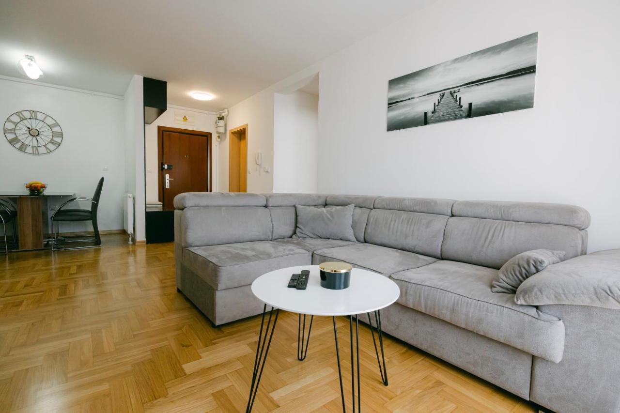Ladenta Apartman*** ザグレブ エクステリア 写真